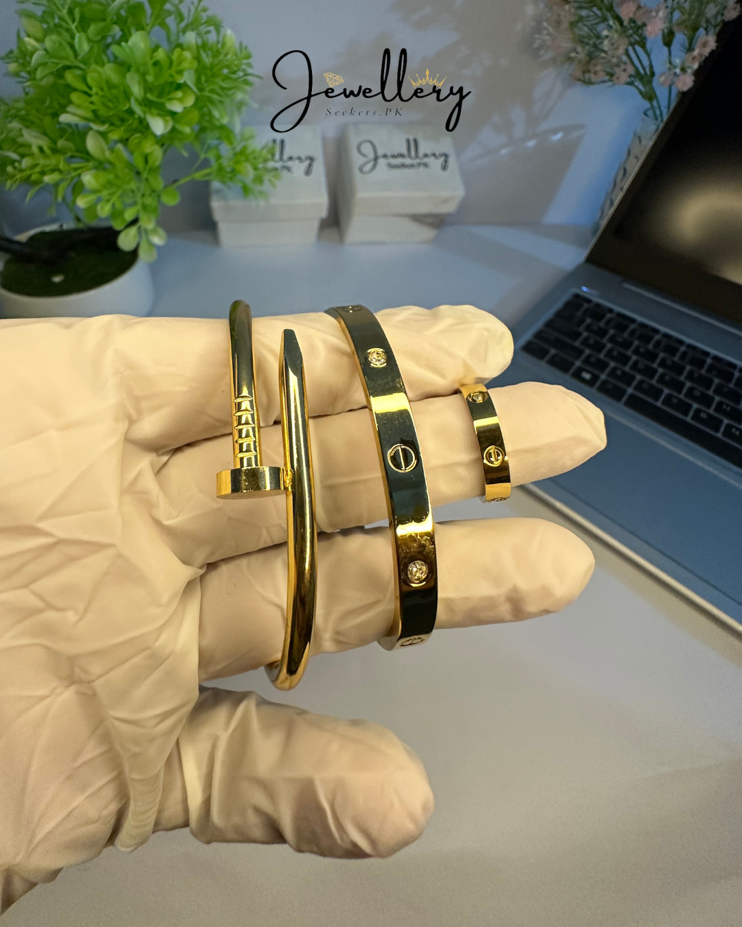 Nail, Cartier bangle with Ring