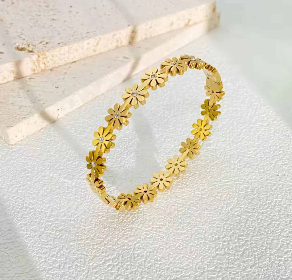 Flower bangle